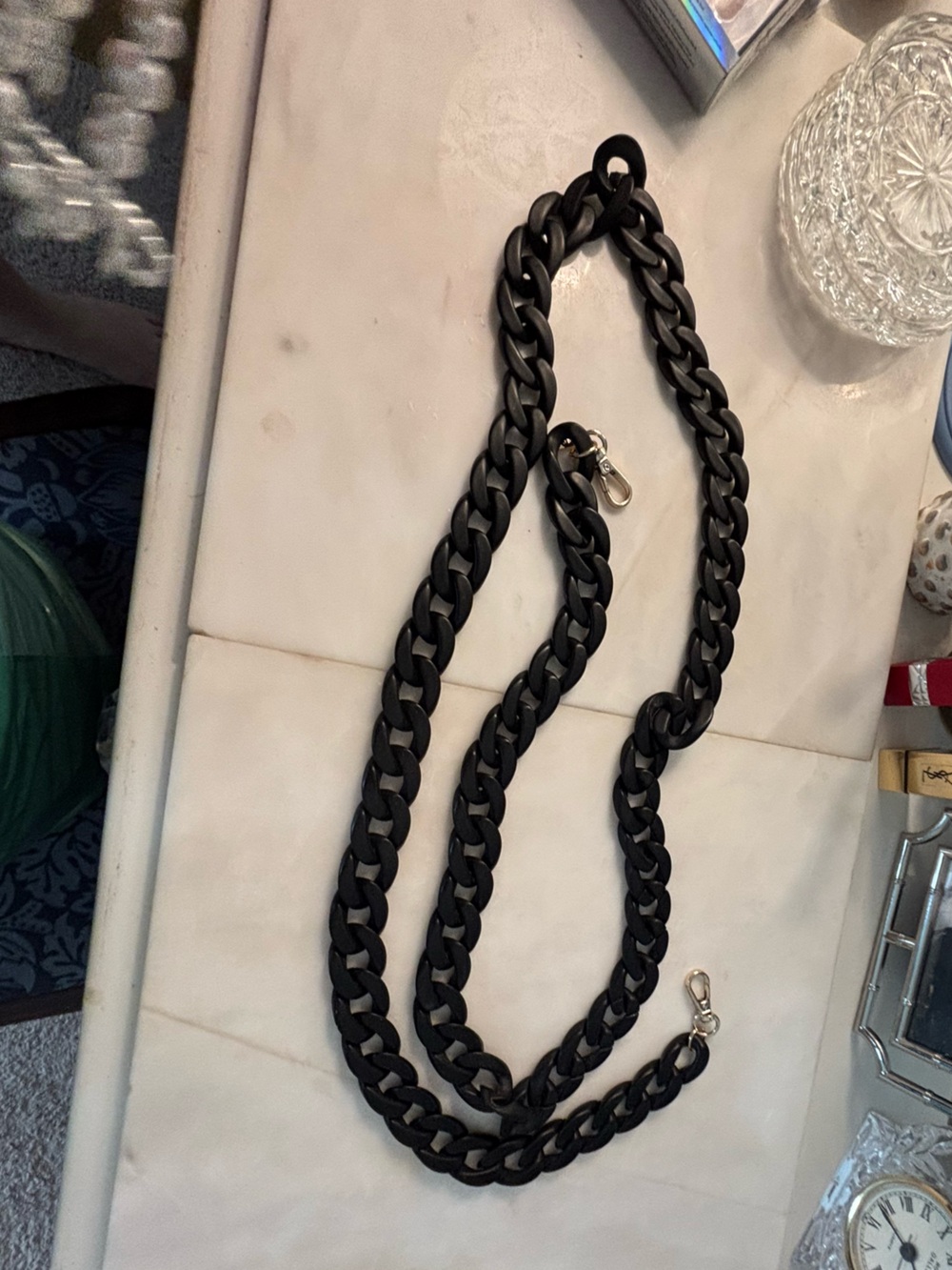 Case-Mate Matte Black Phone Crossbody Chain | Universal Hands-Free Strap